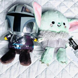 Hallmark Better Together Mandalorian Grogu Magnetic Plush Star Wars Collectible